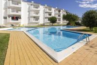 Areias de São João 2BR Apartment - Shared Pool & Terrace, by Hopstays - B&B Albufeira