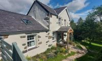 Stunning Snowdon views, acre of garden - B&B