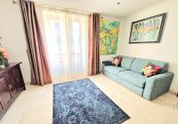 Paris Arc de Triomphe- Tour Eiffel - Champs Élysées - 4 people - B&B Parigi