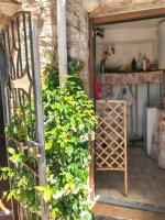 Maison conviviale avec jardin à Saint-Privat - B&B