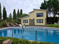 Casa linda con pileta - B&B