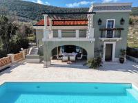 Luxury Private Serenity Villa - B&B