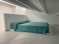 Appartamento con 2 Camere da Letto, Balcone e Vista mare