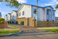 Spacious Modern Home near Airport and Manukau City - Chambres d'hôtes Auckland