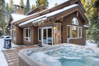 Trailside Mountain Retreat with Private Hot Tub - B&B Winter Park