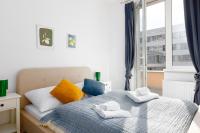 2 bedroom apartment with a terrace near the metro - B&B Praga
