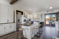 Wild Rose Family Retreat with BBQ & Fire Pit - Bed and Breakfast Colorado Springs