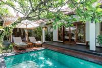 The Clovewood Villa - Bed and Breakfast Seminyak