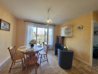 Appartement rustique proche plage et base nautique, stationnement inclus - FR-1-364-79 - B&B