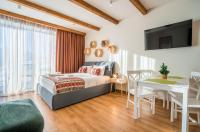 One-Bedroom Apartment with Balcony and Mountain View
