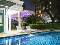 Summer Eternal Pool Villa Nimman - B&B Chiang Mai