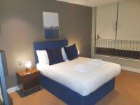 Soho Living - Stylish Duplex 2-Bedroom Apartment in Vibrant Soho - B&B
