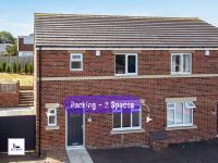 Stonecliffe House By Alt-Stay Accommodation - 3 Bed 2 Bath - Excellent Contractor Digs - Free Parking & Fast Fibre Wi-Fi - Long Stays Welcome - Chambres d’hôtes