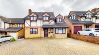 Modern Home, Sleeps 8, Parking - B&B Luton
