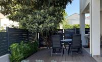 Apartment Judy, Terrace&Garden, 80m from the Beach - Chambres d’hôtes Sveti Filip i Jakov