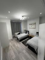 Stunning Flat For Short Stays - B&B