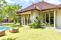 Mantra Dom Villa 3 Bedrooms - B&B Canggu