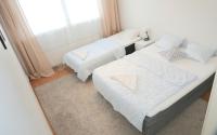 Spacious City Retreat with Private Sauna - Bed and Breakfast