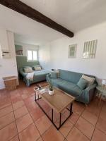 Studio cosy avec clim 33m2 - B&B Aimargues