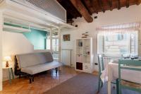 Porta Santa Maria - comfortable apartment - B&B Lucca