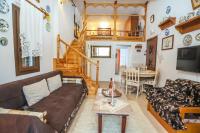 Skyrian Living - B&B