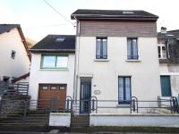 Charmante maison 100m² au centre du Mont-Dore, patio, cour, garage, 6 pers, idéale pour famille - FR-1-415-134 - B&B