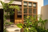 Calista Studios EMPAT Stylish 1BR Loft in Peaceful Uluwatu Jungle 10 minutes from Bingin - B&B