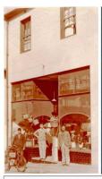 The Old Shop loft apt in the heart of Kalk Bay - B&B Kalk Bay