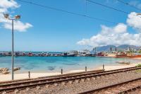 The Old Shop loft apt in the heart of Kalk Bay - Chambres d'hôtes Kalk Bay