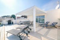 Two-Bedroom Apartment with Jacuzzi and Partial Sea View