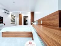 Apartment mit Balkon