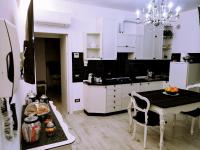 Alloggio Turistico Giulietta e ROMEO - INTERO APPARTAMENTO - Villafranca di Verona, Zimmer, Holiday Rooms - Chambres d'hôtes Villafranca di Verona