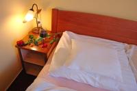 HoldLux Apartman - Bed and Breakfast Sárvár