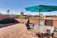 Tranquil Green Valley Home with Screened Porch - B&B