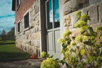 Landurlaub mit neugierigen Blicken in den Pferdestall, eingezäuntem Garten, Kamin und Sauna - B&B Rot am See