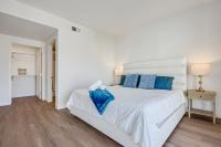 Two-Bedroom Apartment with City View