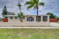 5 Mi to Beaches Melbourne Duplex with Heated Pool! - Bed and Breakfast Melbourne