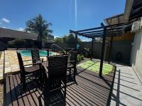 Itapoá Casa Pé na Areia com Piscina, 4 Suítes, Frente Mar, até 15 Pessoas - B&B Itapoá