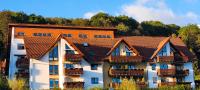 Panoramablick - Balkon - TV im Boxspringbett - Küche - Ferienwohnung