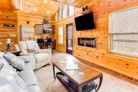 8 Mi to Dollywood Cabin with Hot Tub and Decks! - Chambres d’hôtes Sevierville
