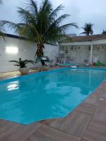Casa Guarujá Esquina com Beira mar com Piscina grande na Enseada Pé na areia 50 metros - Chambres d'hôtes Guarujá