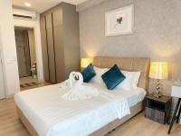 The Atrium at Jalan Ampang by OKBnB - Luxury 3 Bedroom Family Suite with Balcony, 3 mins to KLCC - Chambres d'hôtes Kuala Lumpur