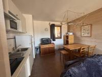 Appartement 3 pièces aux Angles avec balcon et parking - FR-1-593-127 - Chambres d’hôtes Les Angles