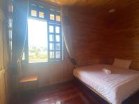 Twin Room with View