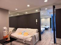 Creamy Style 1 Bed Near Mid Valley - B&B