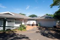 48 Mahogony Drive, Beverly Hills Estate - Bed and Breakfast Ballito