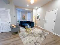 The Secret West Loop Oasis for up to 4 guests with 4K Smart HDTV (Roku/Netflix) and fast dedicated Internet! - Chambres d’hôtes