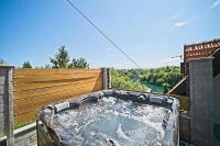 Harmony - with jacuzzi and sauna - B&B Donji Zvečaj