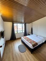 Tweepersoonskamer met Gedeelde Badkamer