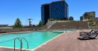 Piscina y gym abiertos hasta altas horas del día - B&B Concepción
